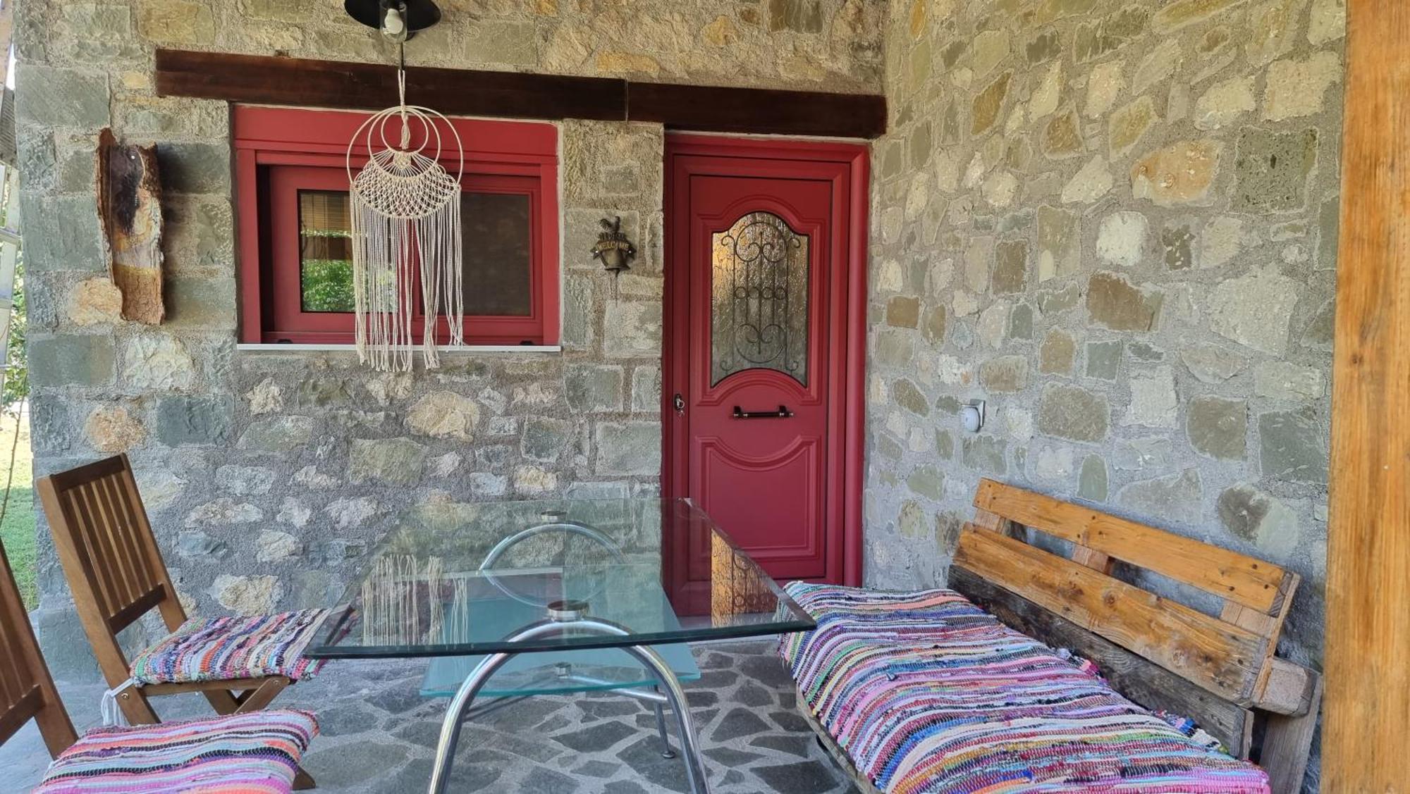 House With Big Garden And Barbeque In Nature Vourgareli Exterior foto
